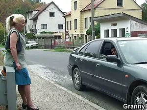 Petite étudiante ham ...