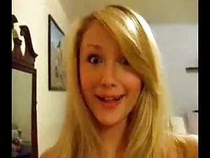 Gros clitoris Krysta ...